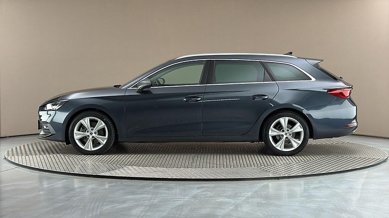 Seat Leon 2.0 TDI DSG FR Sportstourer - fotka 4 z 25