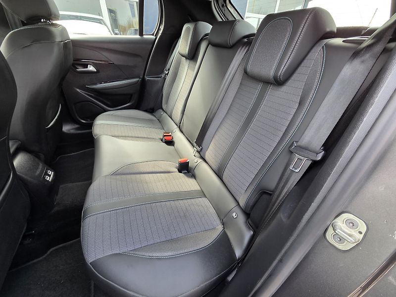 Peugeot 208 (2020) 1.2 PT 100 ALLURE EAT8 - fotka 10 z 26