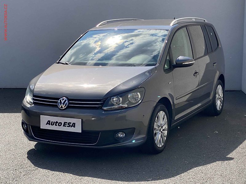 Volkswagen Touran (2013) 2.0 TDi, Life, TZ - fotka 3 z 15