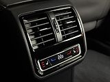 Volkswagen Arteon Shooting Brake 2,0 TDi  DSG R-Line LED Assist - náhled 18