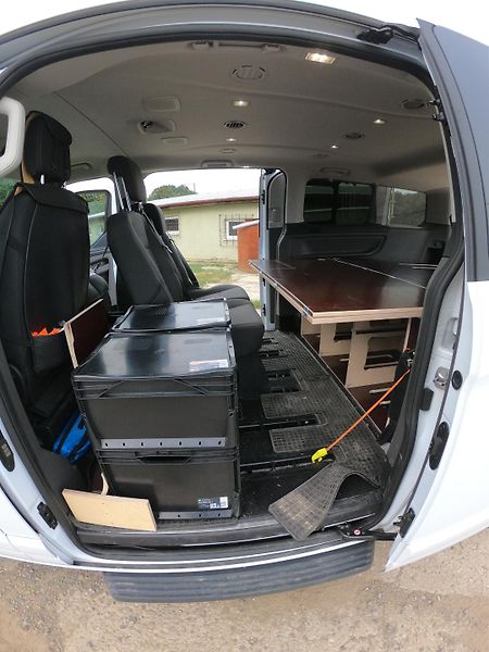 Ford Tourneo Custom (2020) TITANIUM L2 2.0 96kW, odpočet, - fotka 32 z 38