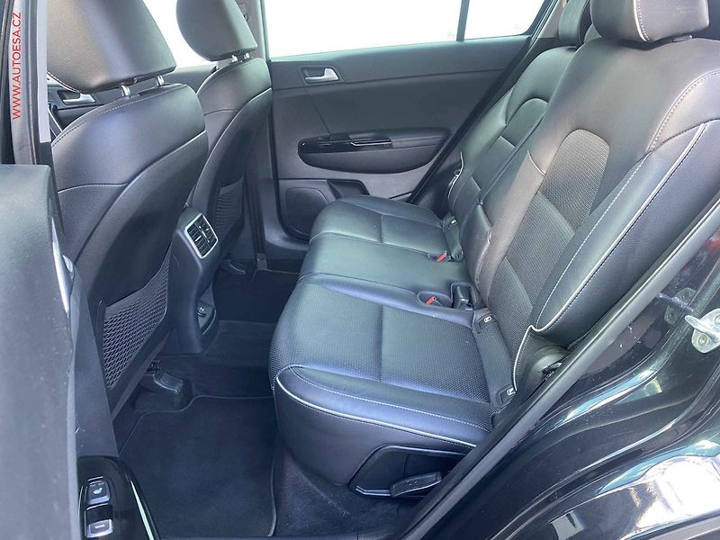 Kia Sportage (2018) 1.6 GDi, Navi, kamera, kůže - fotka 10 z 18