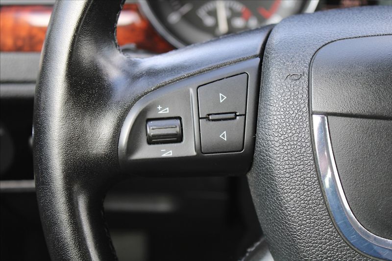 Škoda Superb 2,0 TDI  ČR,AUTOMAT,ELEGANCE - fotka 16 z 29