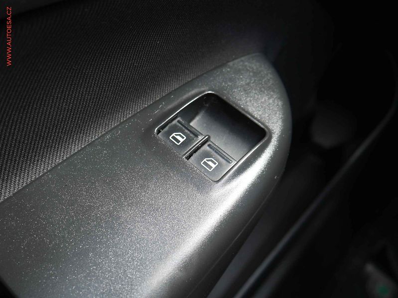 Škoda Octavia (2009) 1.4TSi, 1.maj, Ambiente - fotka 11 z 17
