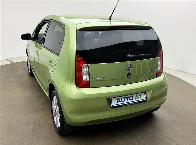 Škoda Citigo 1,0 AUTOMAT NAV SENZORY VÝHŘEV - fotka 6 z 30