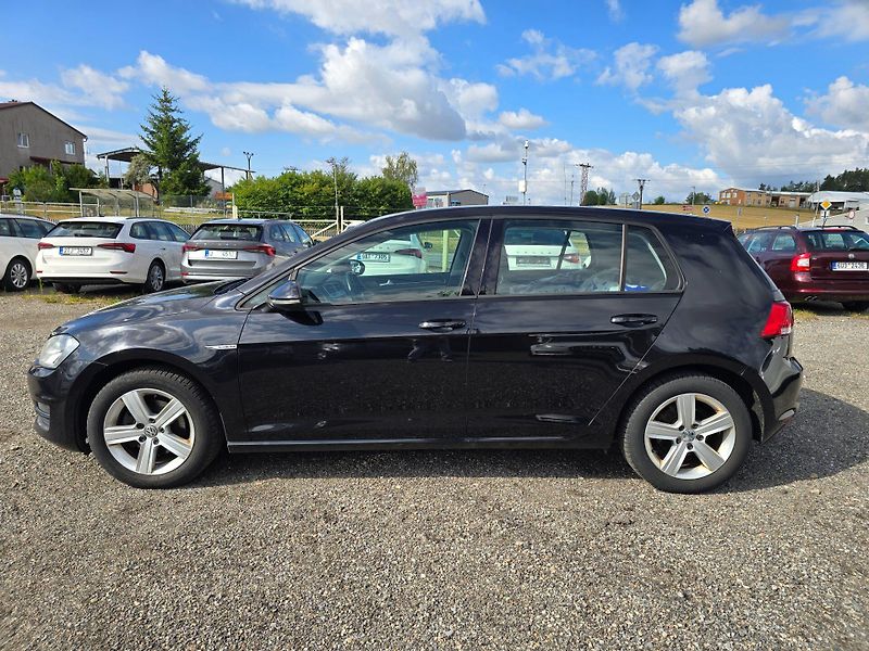 Volkswagen Golf (2015) 1.4 TGi Highline DSG - fotka 4 z 22