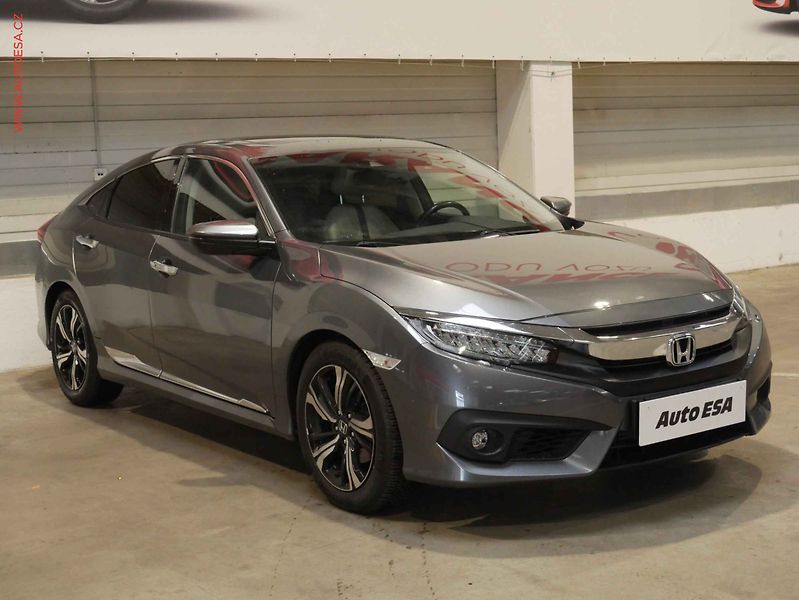 Honda Civic (2017) 1.5VTEC Turbo, servis.kniha - fotografie inzerátu
