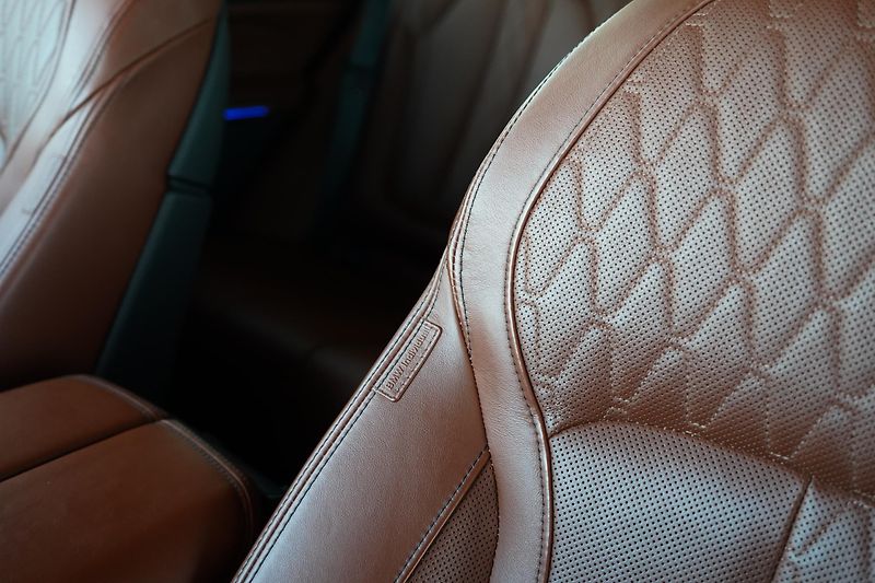 BMW X5 (2022) BMW X5 M50i - fotka 15 z 50