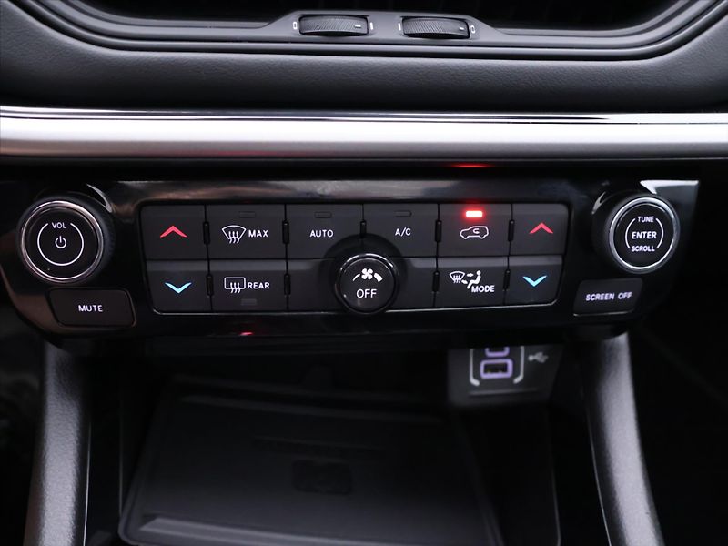 Jeep Compass 1,3 GSE 110kW 80th Anniversary - fotka 26 z 35
