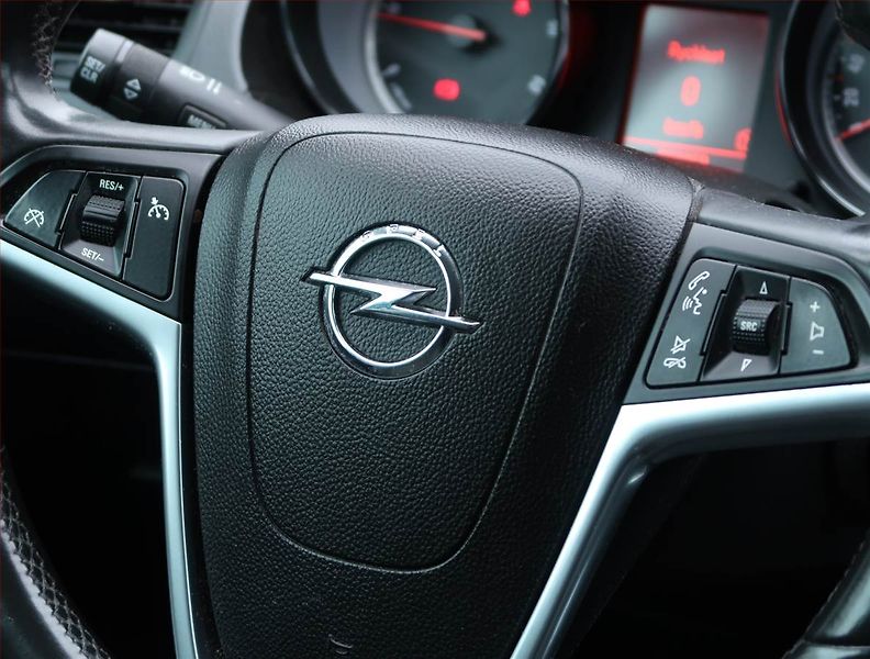 Opel Insignia (2011) 2.0 CDTI, Serv.kniha, po STK - fotka 26 z 26