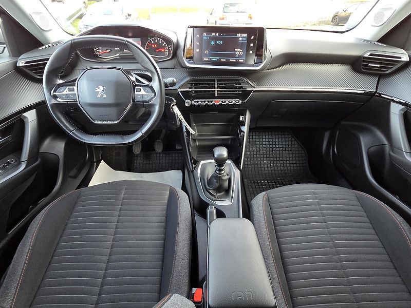Peugeot 2008 (2020) 1.2 PT 100 ACTIVE MAN 6ST - fotka 13 z 27
