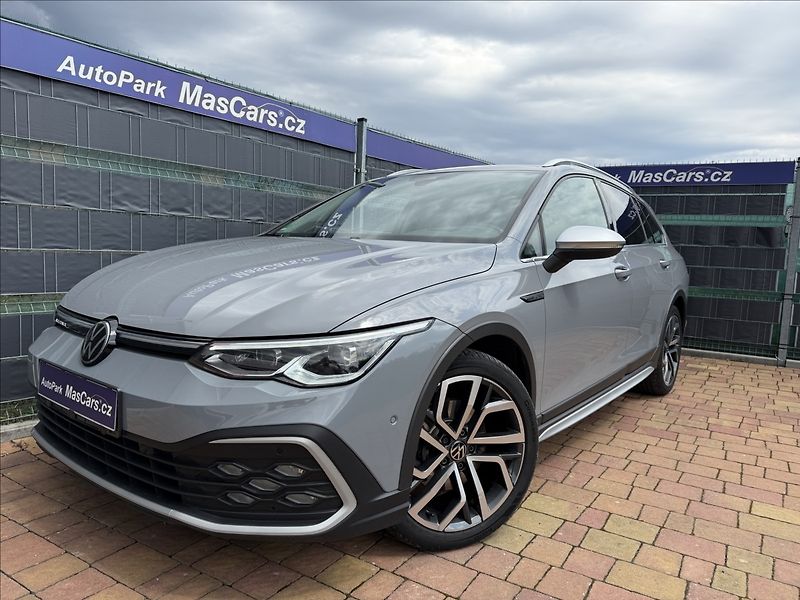 Volkswagen Golf VIII 2.0 TDI Alltrack 4Motion/ - fotka 1 z 29