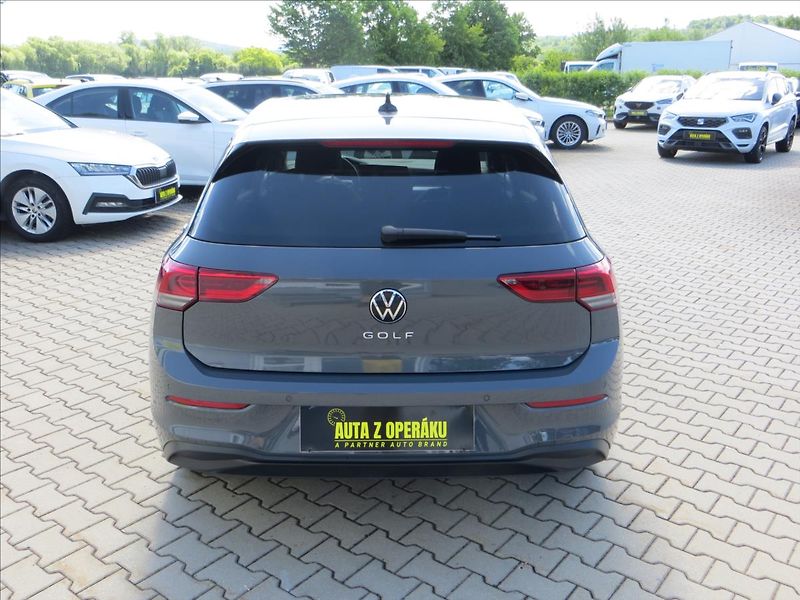 Volkswagen Golf 1,0 TSI 81kW Life ČR - fotka 6 z 23