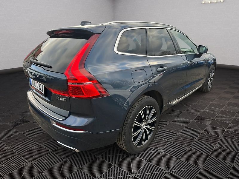 Volvo XC60 D4 140Kw AWD - fotka 7 z 23
