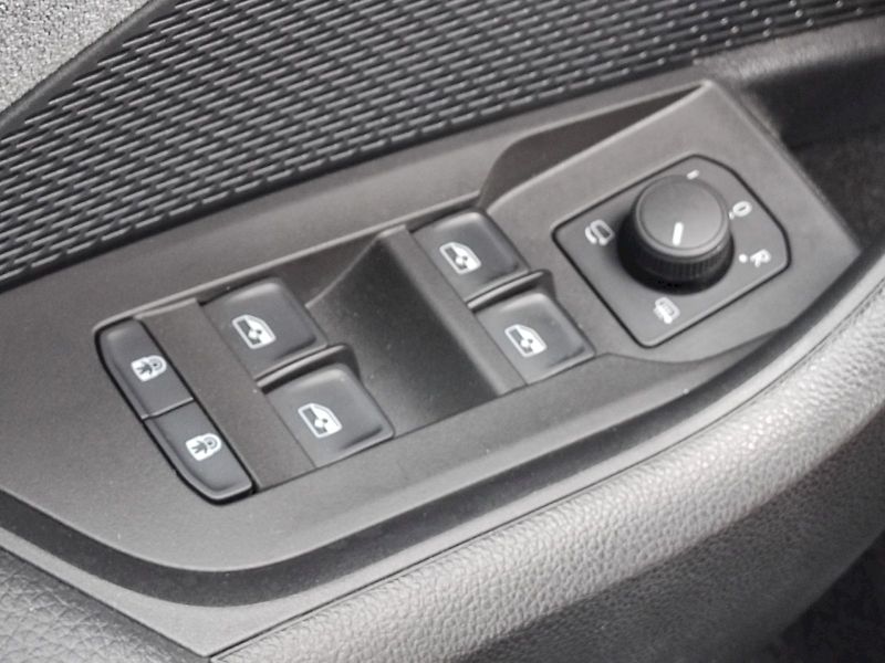 Škoda Octavia (2024) Top Selection 1,5 Tsi 110 Kw D - fotka 24 z 37