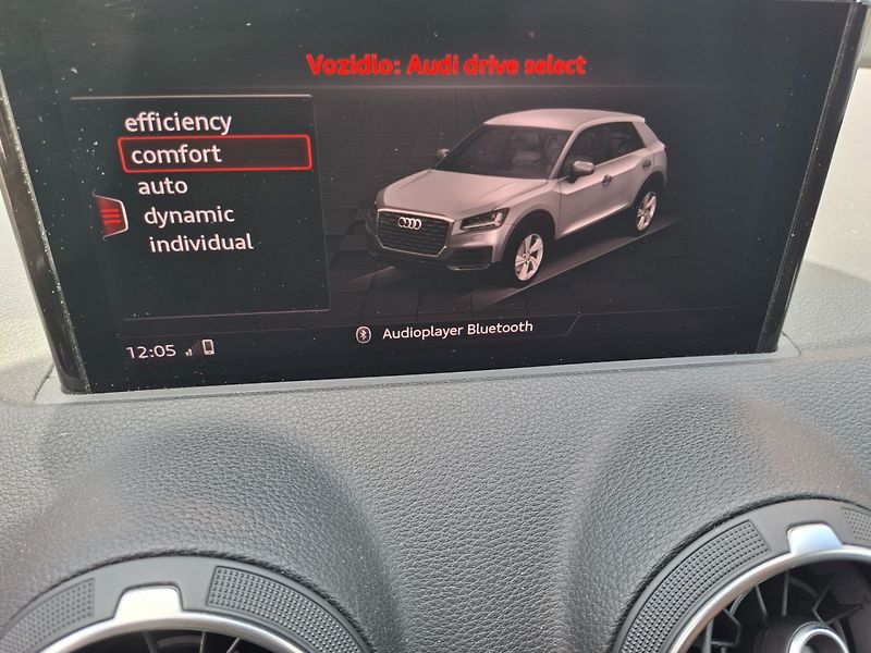 Audi Q2 (2016) 2.0TDI 140kW 7A QUATTRO S-LINE - fotka 18 z 47
