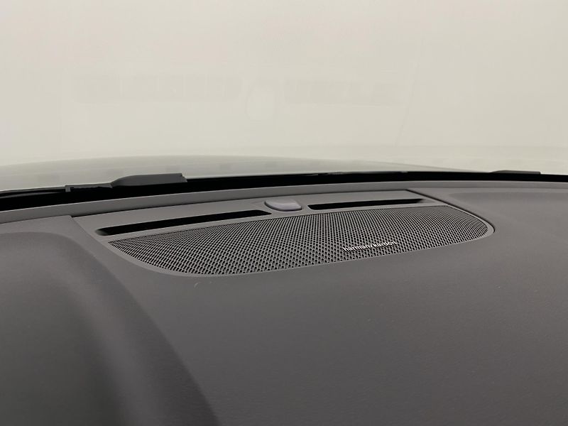 Volvo XC40 (2026) B3 AUT DARK ULTRA  - fotka 34 z 64