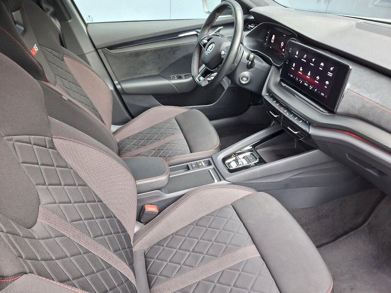 Škoda Octavia (2021) RS DSG 2,0TDi 147kW - fotka 17 z 34