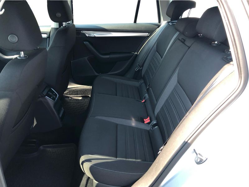 Škoda Octavia III FL Combi Ambition 1.6TDI - fotka 12 z 28