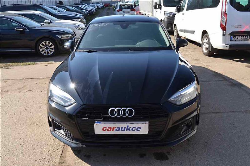 Audi A5 (2021) SPORTBACK 2,0 TDI AT - fotka 2 z 21