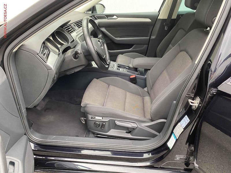 Volkswagen Passat (2014) 1.4 TSi, Comfortline, šíbr - fotka 9 z 19