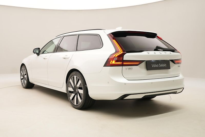 Volvo V90 T6 AWD RECHARGE DARK PLUS AUT - fotka 11 z 62