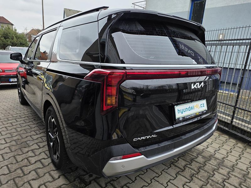 Kia Carnival 2.2-9 MÍST-DPH-KŮŽE - fotka 9 z 28