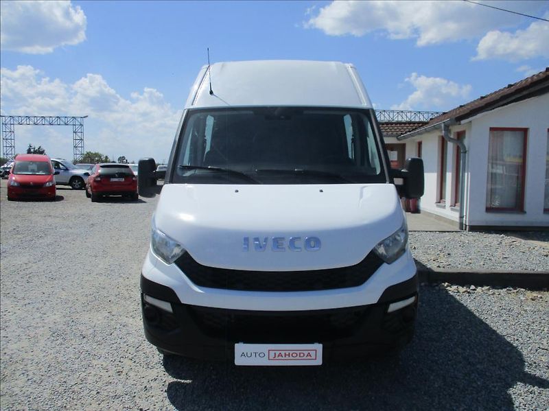 Iveco Daily 2,3 D 35C13, 6míst,klima,DPH, - fotka 2 z 30