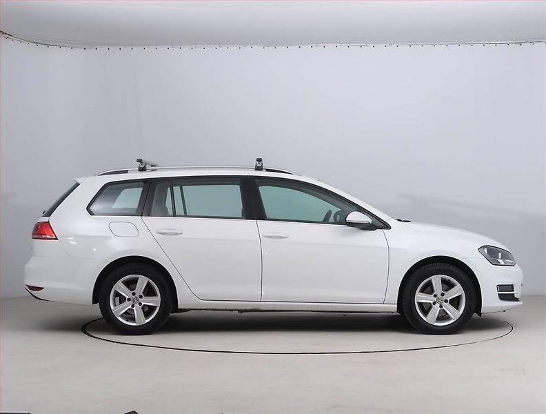 Volkswagen Golf (2017) Highline 2.0 TDI, Automat - fotka 6 z 19