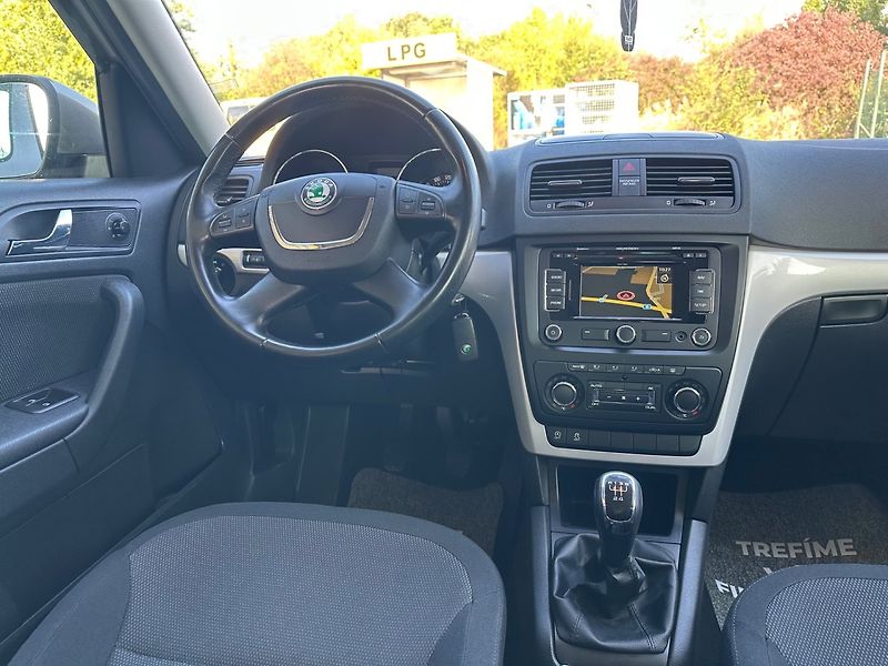 Škoda Yeti (2011) 1.6TDi NAVI, PĚKNÝ STAV - fotka 9 z 14