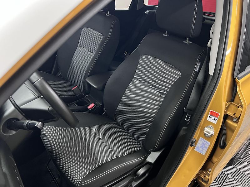 Suzuki Vitara 1.4i 103 kW, 2019 REZERVACE - fotka 14 z 29