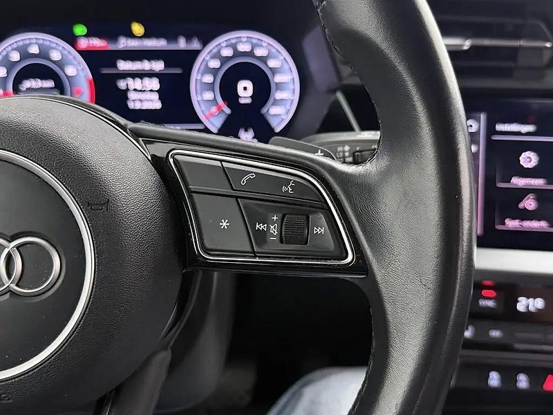 Audi A3 35TFSI 110kW Aut S-Line DPH TZ - fotka 8 z 13