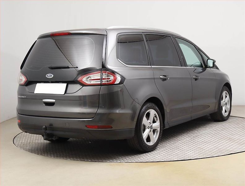 Ford Galaxy (2019) 2.0 EcoBlue, Automat, 7 míst - fotka 5 z 24