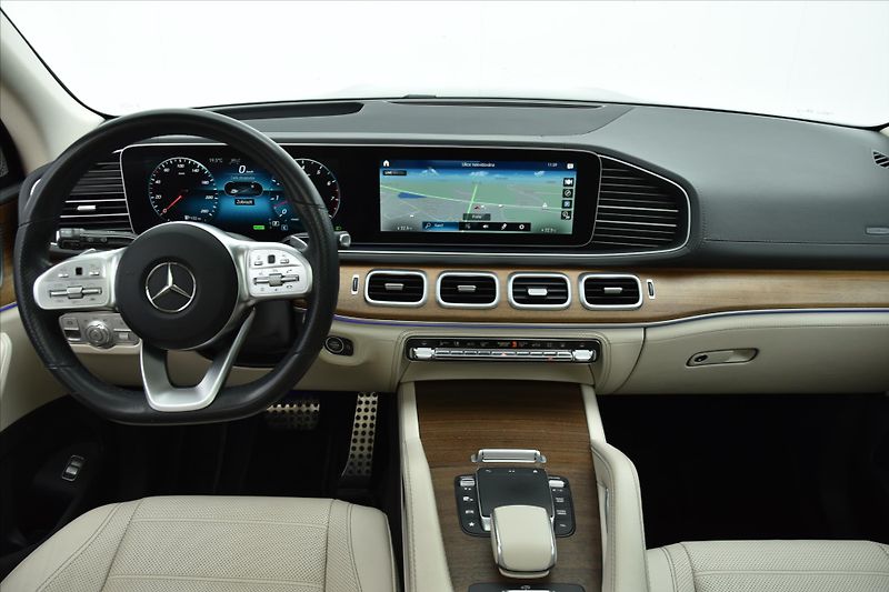 Mercedes-Benz GLS 580 4MATIC AMG 7-MÍST DPH ČR - fotka 15 z 41