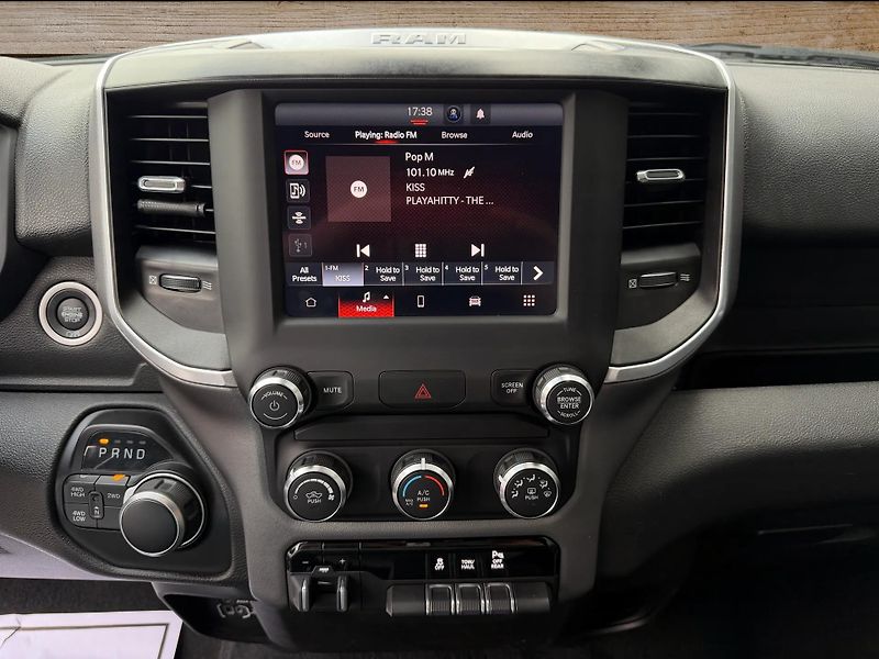 Dodge RAM (2022) +2500+HEMI+OFFROAD PAKET+LPG+ - fotka 19 z 20