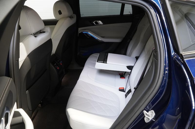 BMW X6 Xdrive40i,M-Paket,ČR,DPH,1.MAJ - fotka 17 z 34