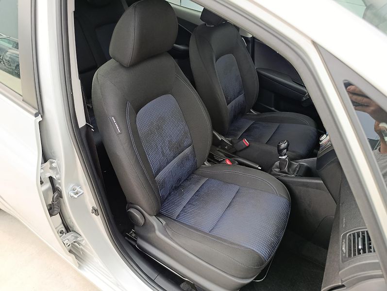 Hyundai ix20 1.4CVVT 66kW ČR 1.MAJITEL DPH - fotka 18 z 30