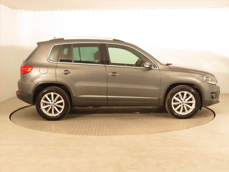 Volkswagen Tiguan (2015) 2.0 TDI, Serv.kniha, Navi - fotka 6 z 17