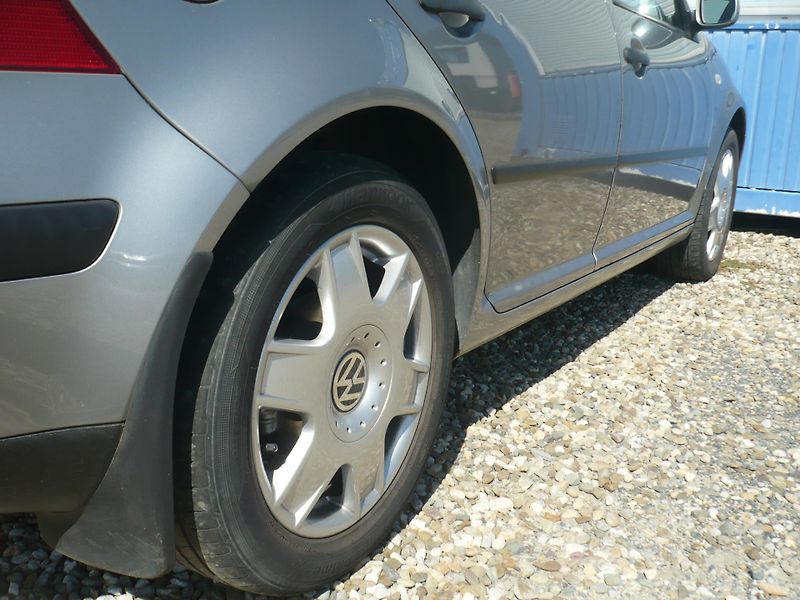 Volkswagen Golf 1.6i 77Kw Koupeno ČR - fotka 9 z 27
