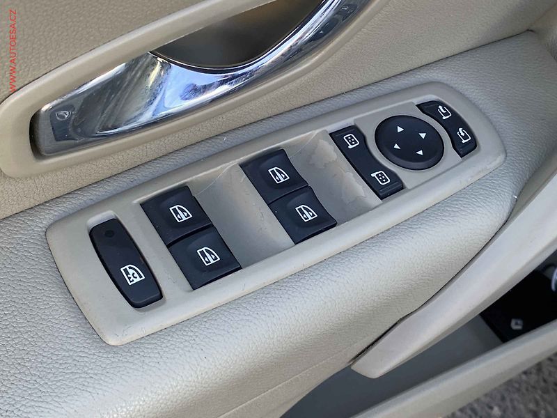 Renault Fluence (2012) 1.5dCi, ČR, Automat - fotka 11 z 18