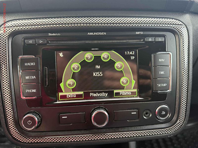 Škoda Roomster (2011) 1.6 TDi, ČR, Attractive - fotka 16 z 18