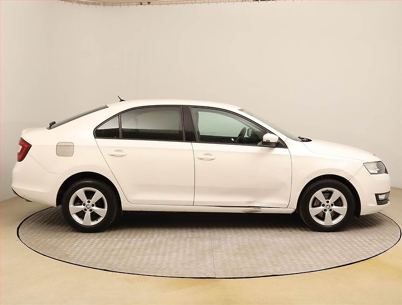Škoda Rapid (2018) 1.4 TSI, Automat, Tempomat - fotka 6 z 18