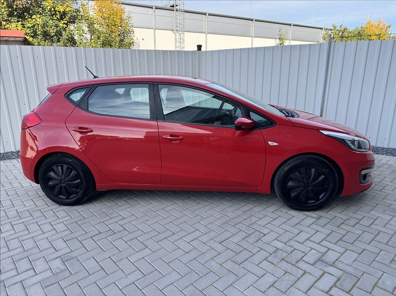 Kia Ceed 1,4 i 73kW 2.maj. původ ČR - fotka 14 z 50