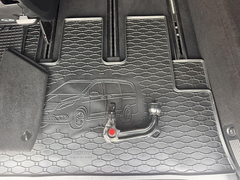 Mercedes-Benz Třídy V 4MATIC AMG BURM.CZ 7míst závěs - fotka 32 z 37