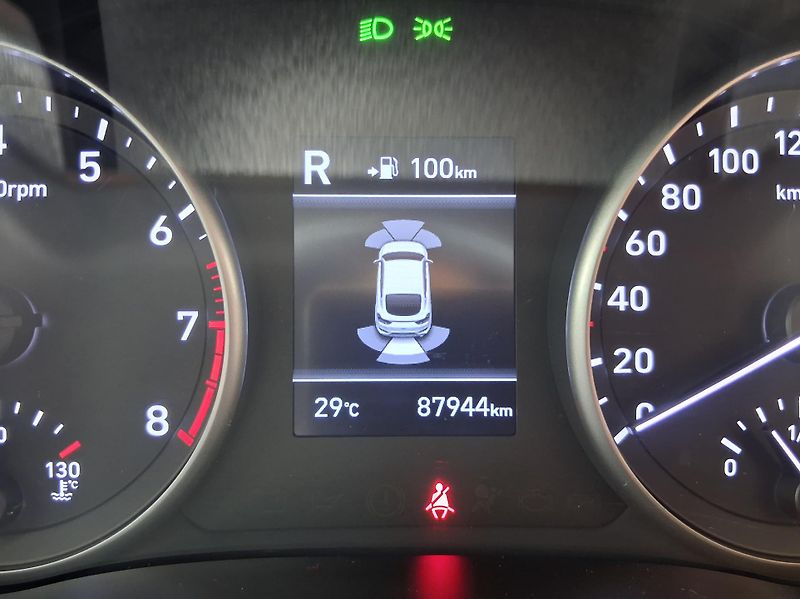 Hyundai i30 STYLE NAVI 1.4 T-GDi 103 kW - fotka 29 z 30