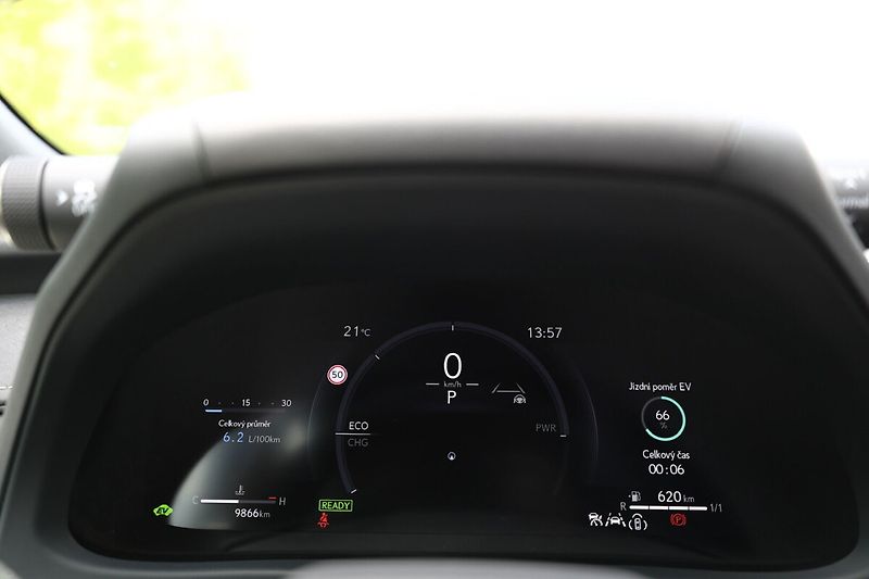 Lexus UX 300h 300H 2.0 HEV BUSINESS TECH - fotka 15 z 22