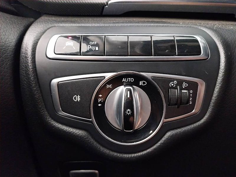Mercedes-Benz Třídy V (2015) 220 CDI - fotka 19 z 26