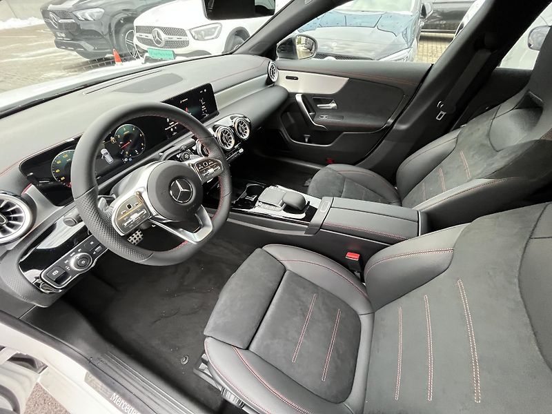 Mercedes-Benz CLA (2025) CLA 180d Shooting Brake - fotka 12 z 15