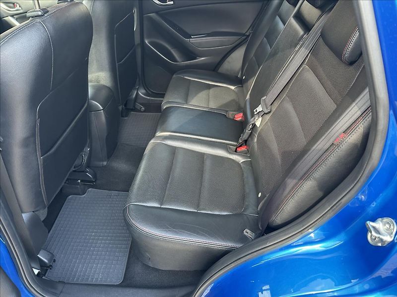 Mazda CX-5 2,0 Sports-Line 4x4 - fotka 13 z 35