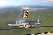 Luxusní vozy se v sobotu 4. května sjely na zámek do Lnář. Převládala auta značky Rolls Royce.